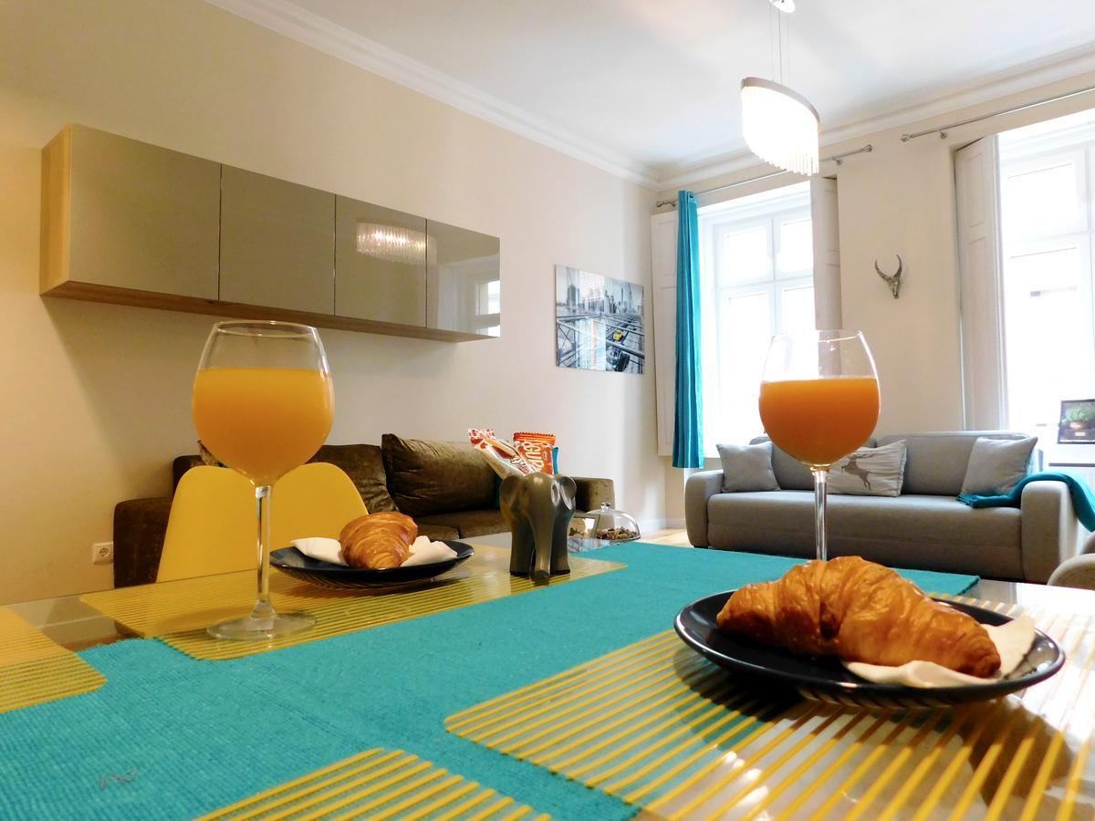Wonder Deer Luxury Apartment At The Opera Self Check-In Budapeşte Dış mekan fotoğraf